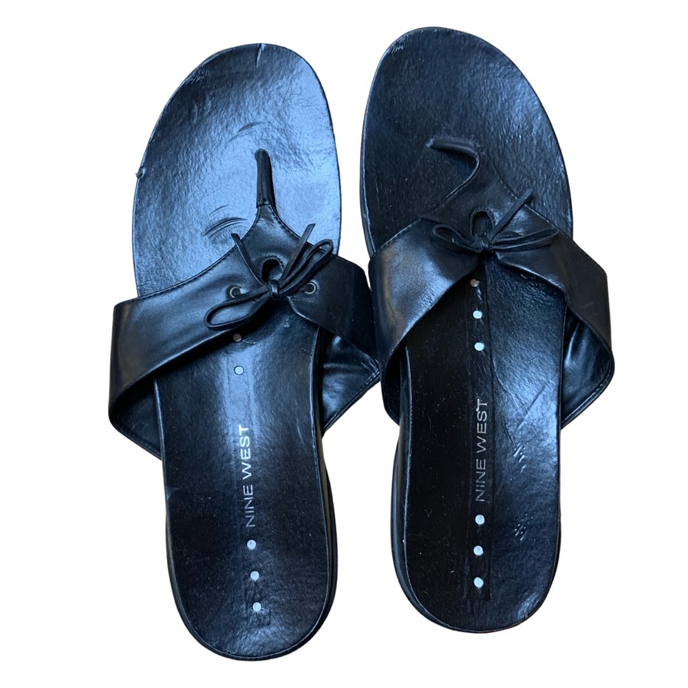 Nine West Black Leather Flip Flops Size 11